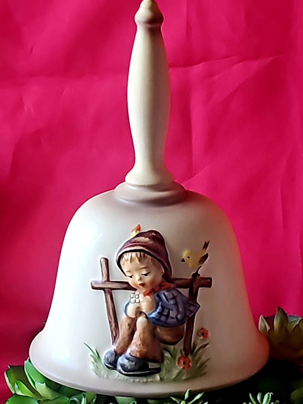 1982 Goebel Handcrafted Ceramic Collectible Annual Bell